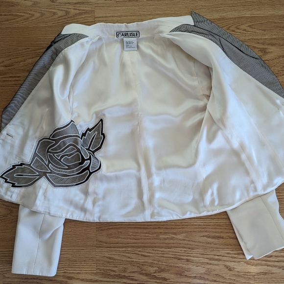 SOLD Vintage White Silk Gray Collar Carlisle Blazer Rose Cutout Sz 6 Lined - Picture 5 of 14